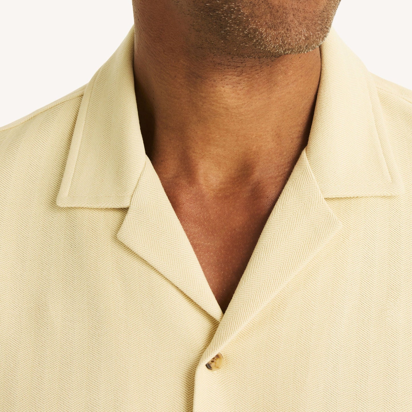 Polo de hombre de corte amplio con estampado
