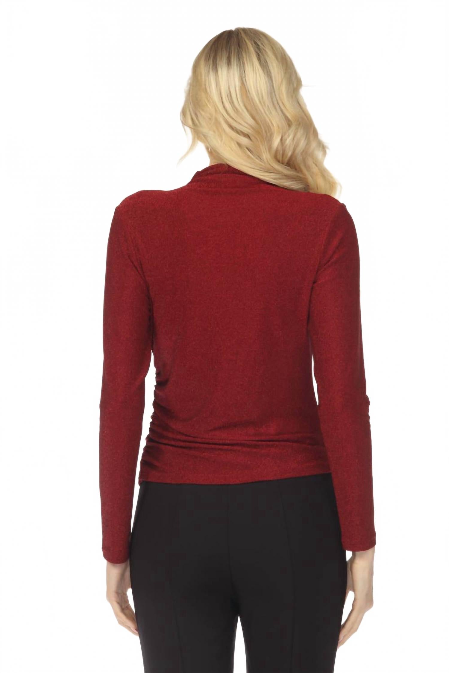 Top con cuello alto