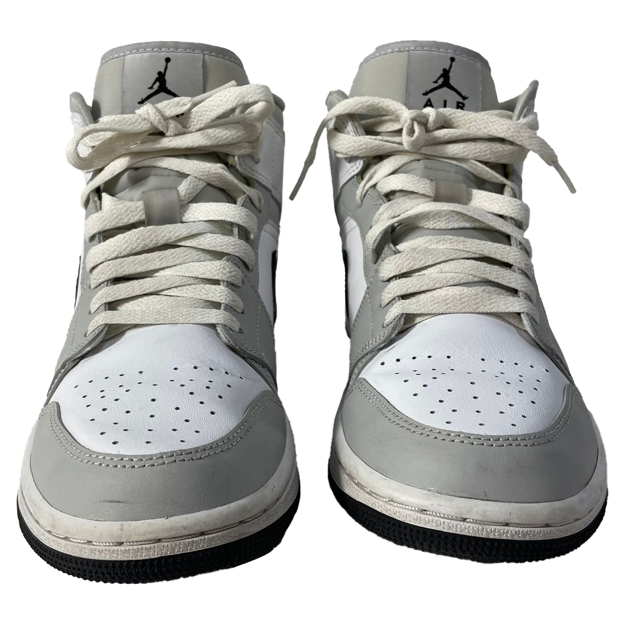 Tenis de cuero color gris