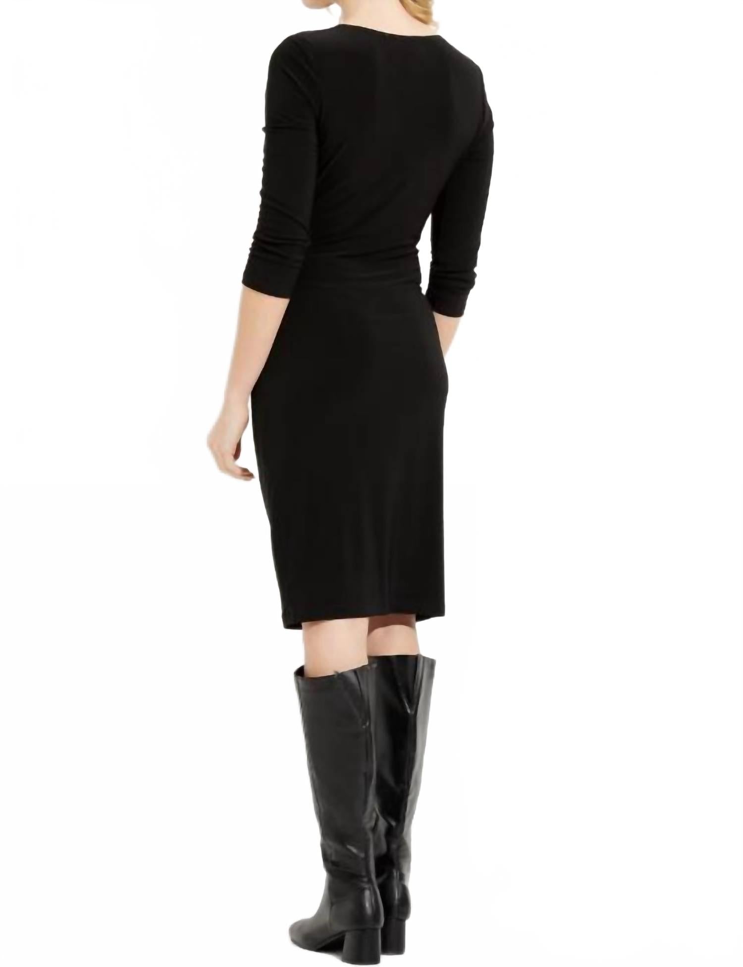 Vestido con cuello en V