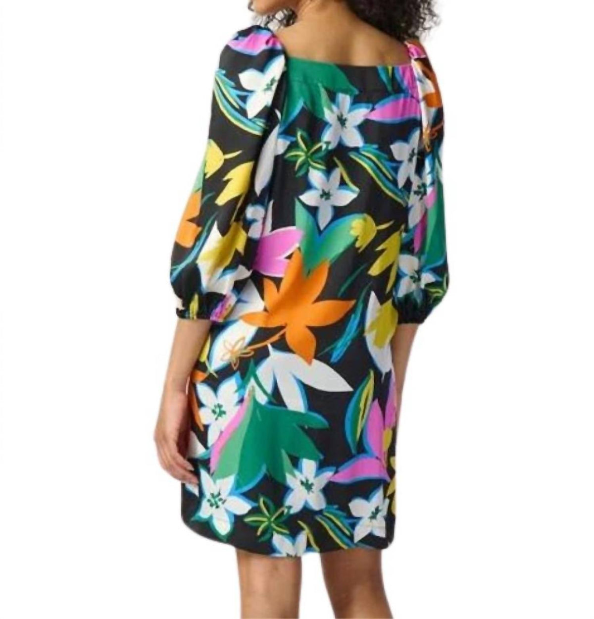 Vestido con estampado floral color negro