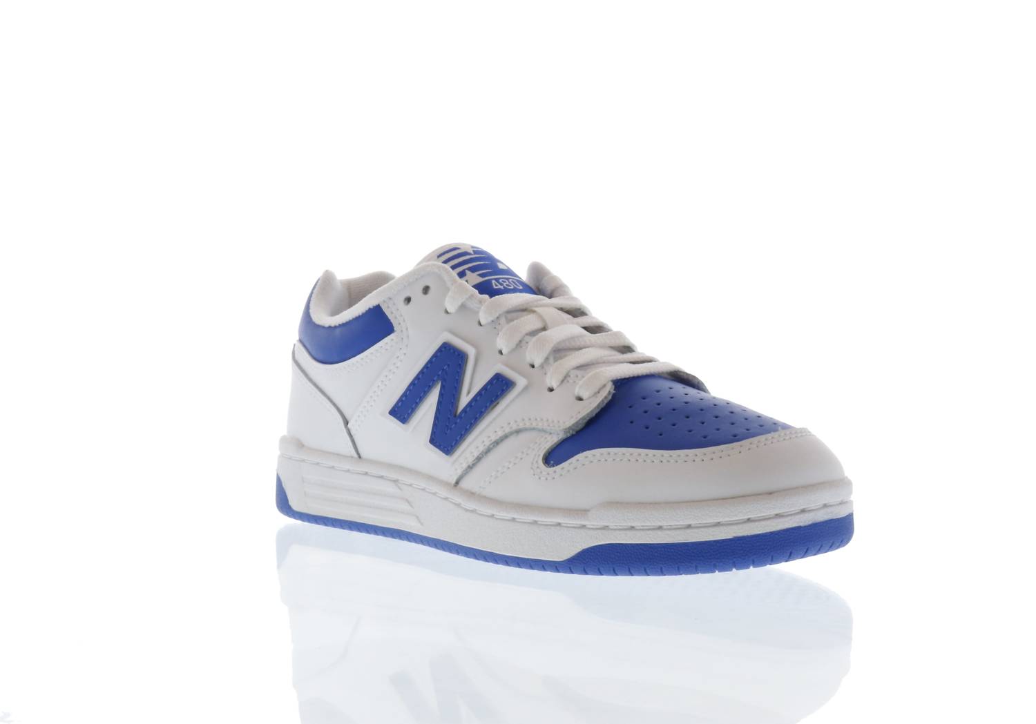 Tenis de hombre color blanco y azul