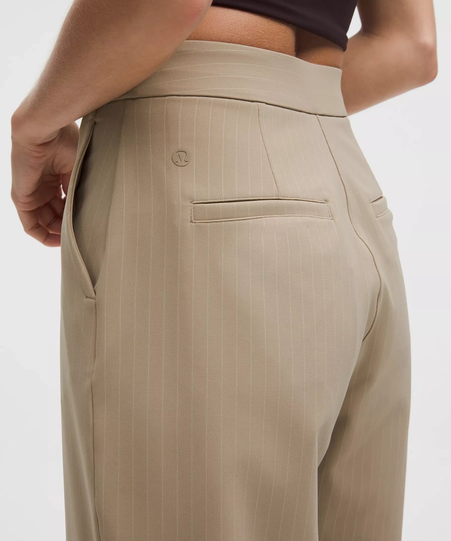 Pantalón de tiro alto