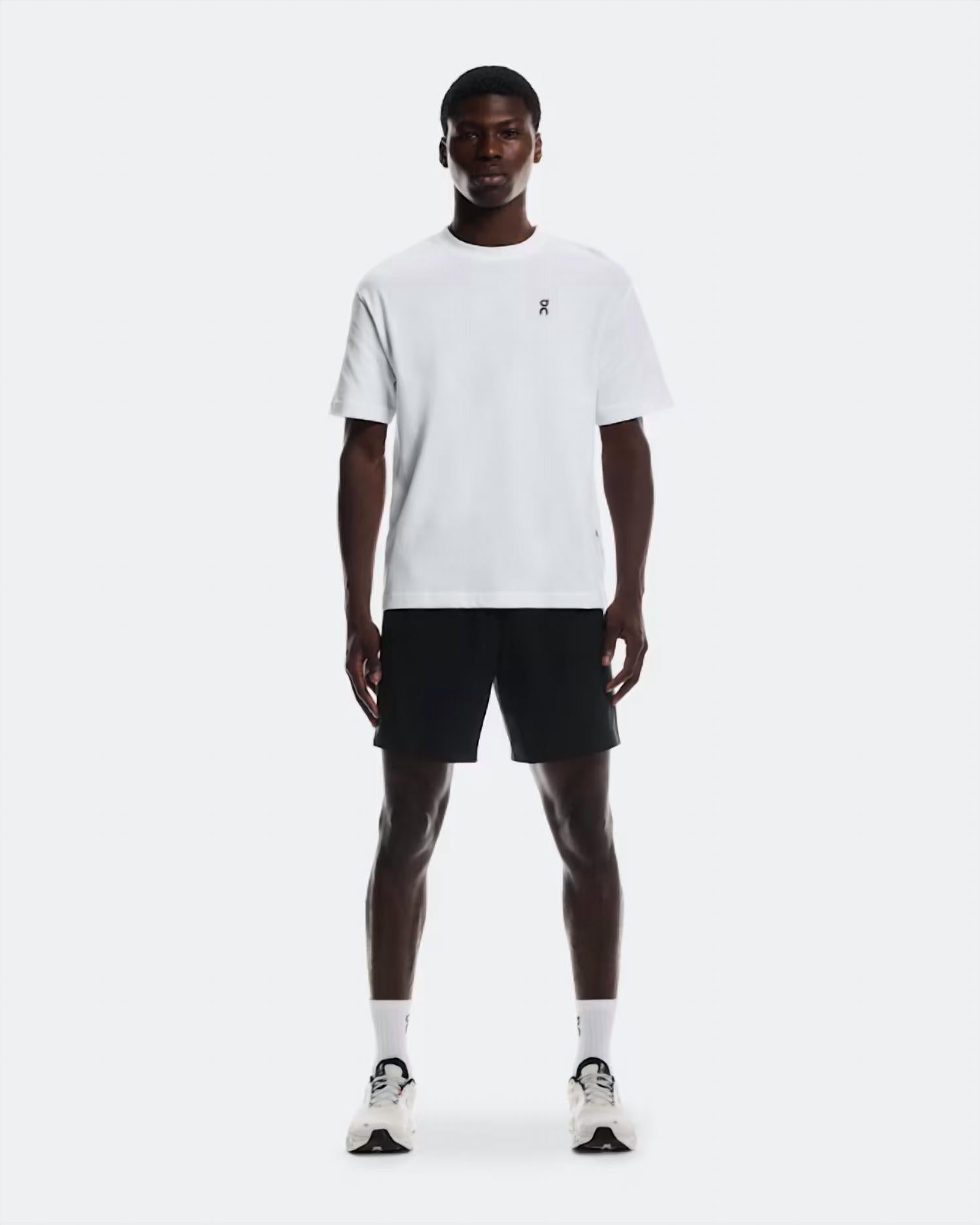 Short color negro