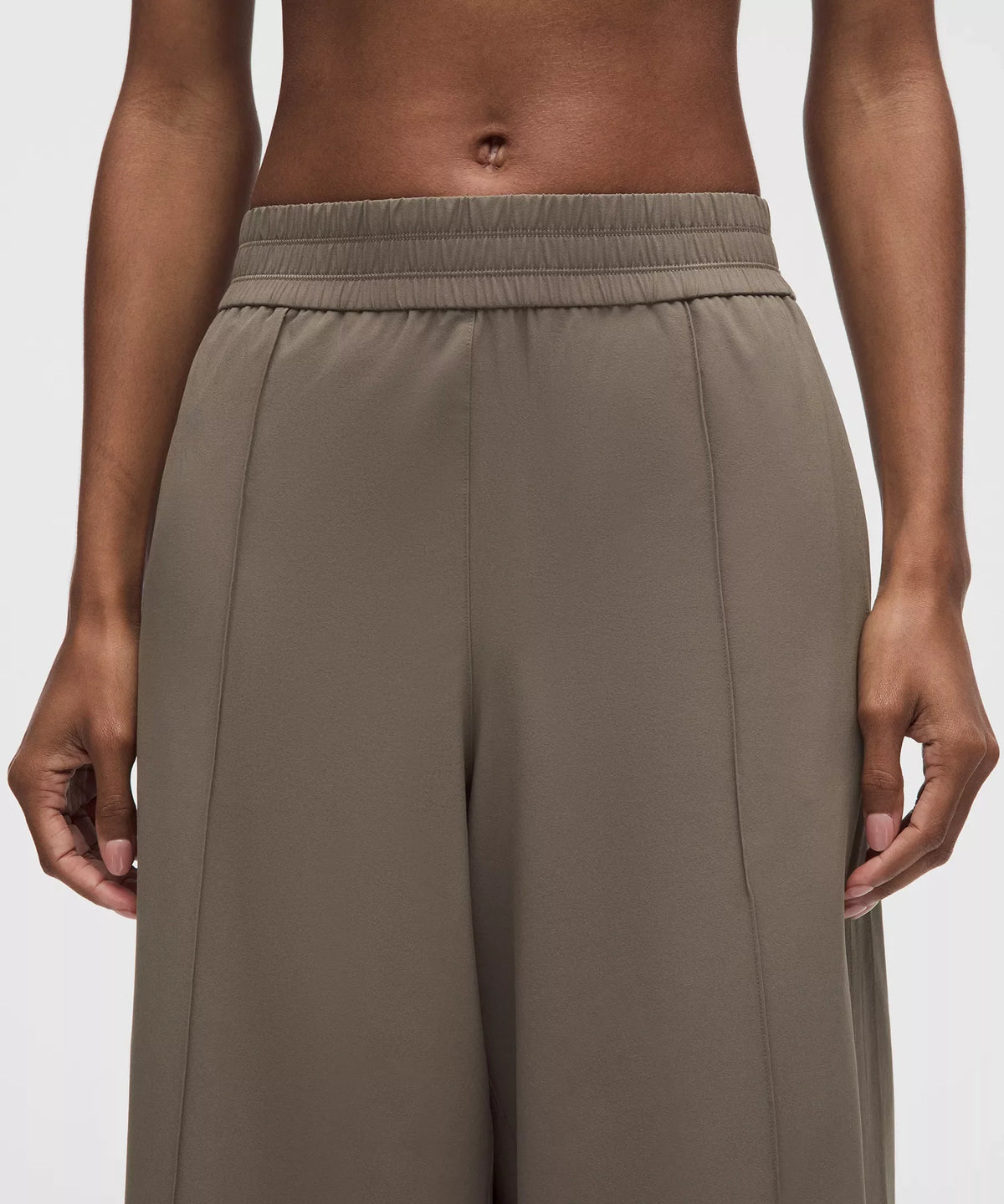Pantalón de tiro medio