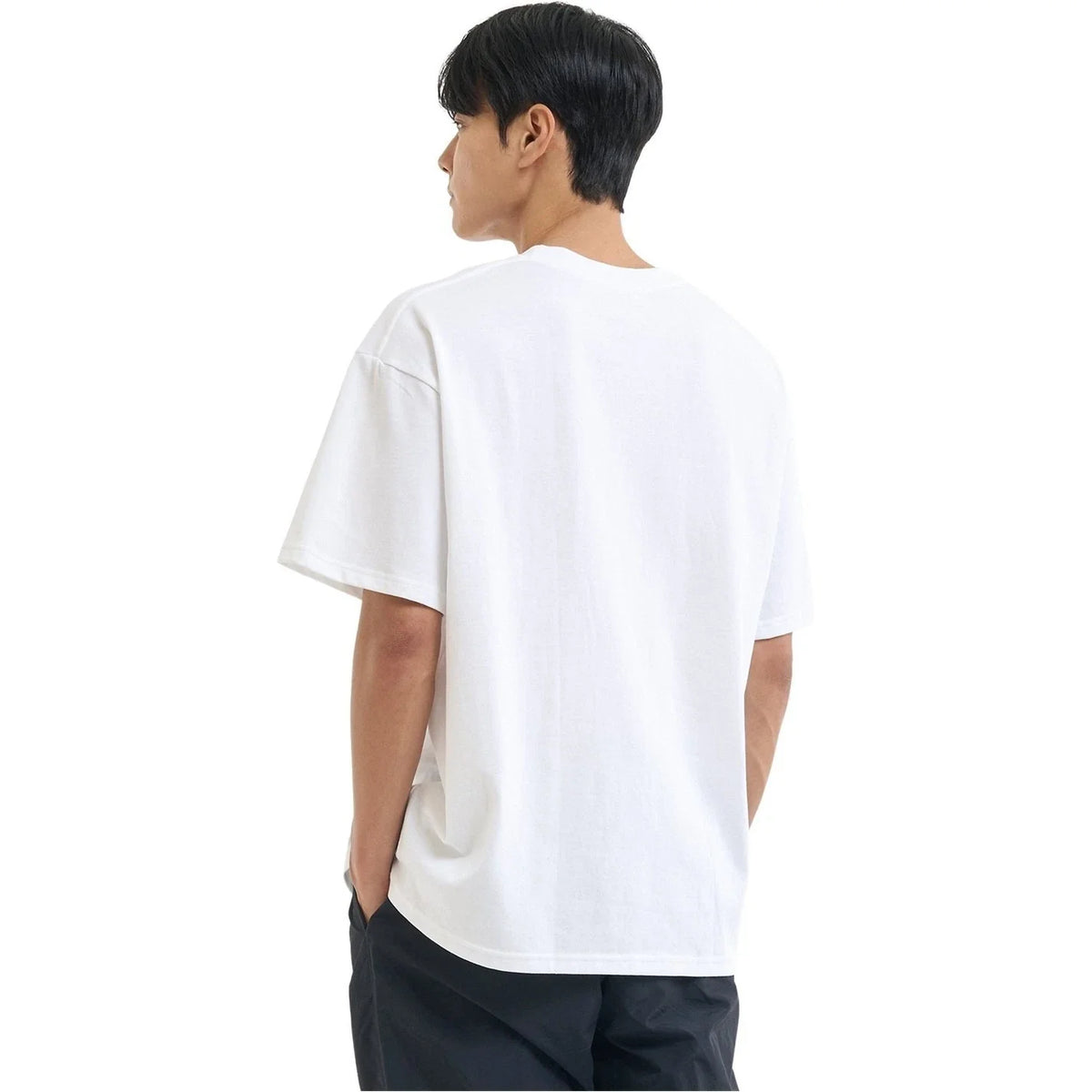 Short de hombre de manga corta con cuello redondo color blanco