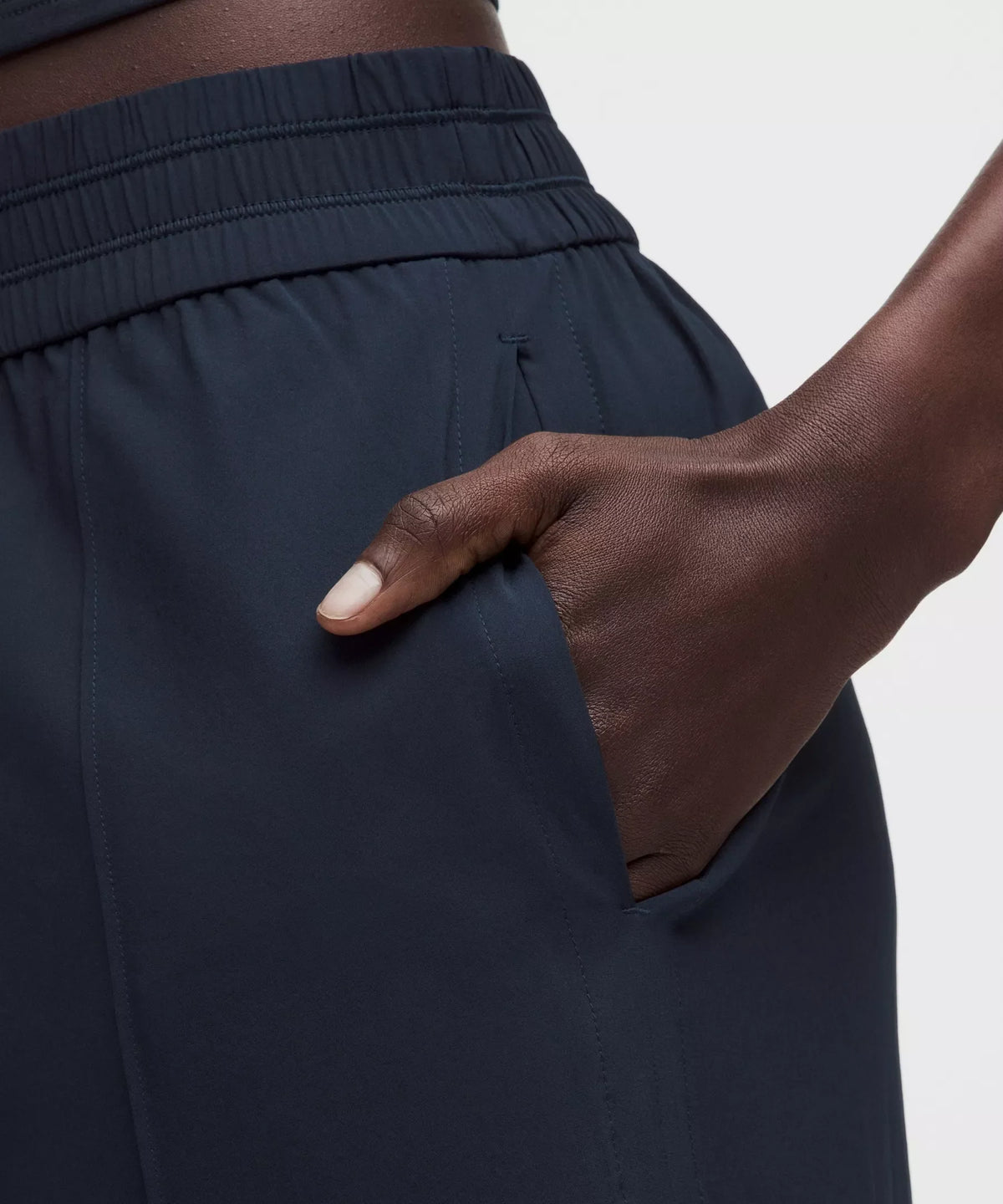 Pantalón de tiro medio