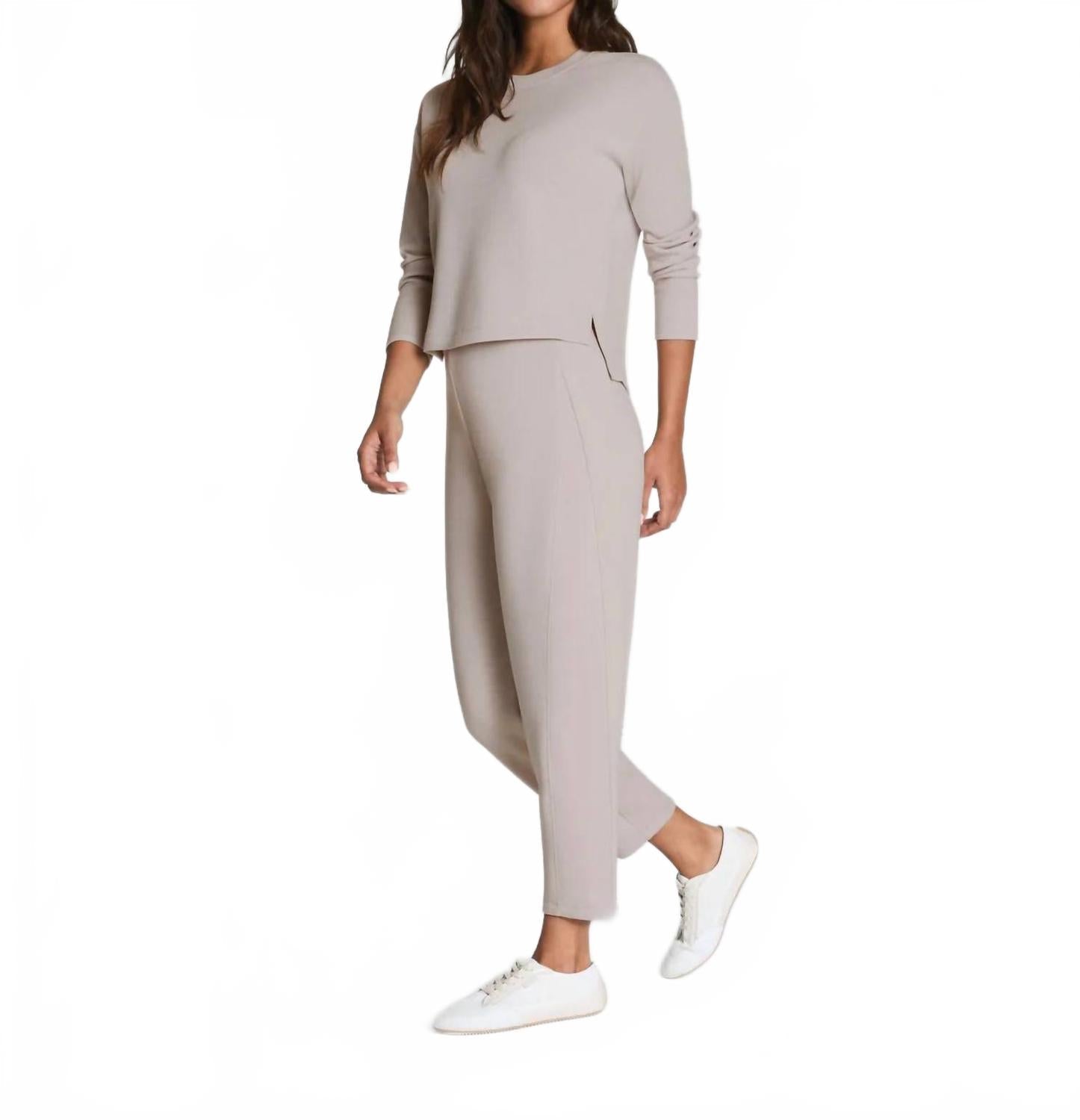 Pantalón color gris