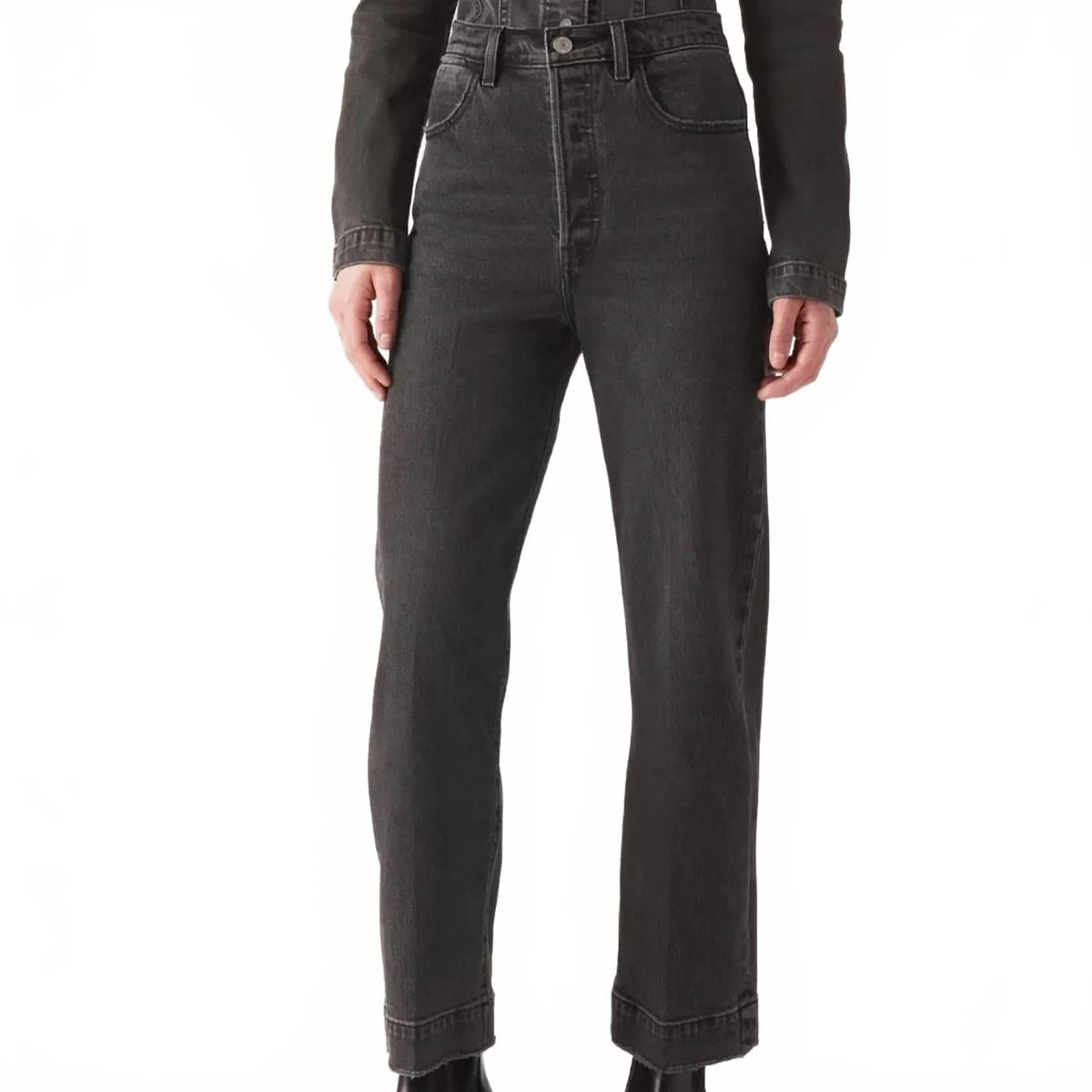 Jean color negro