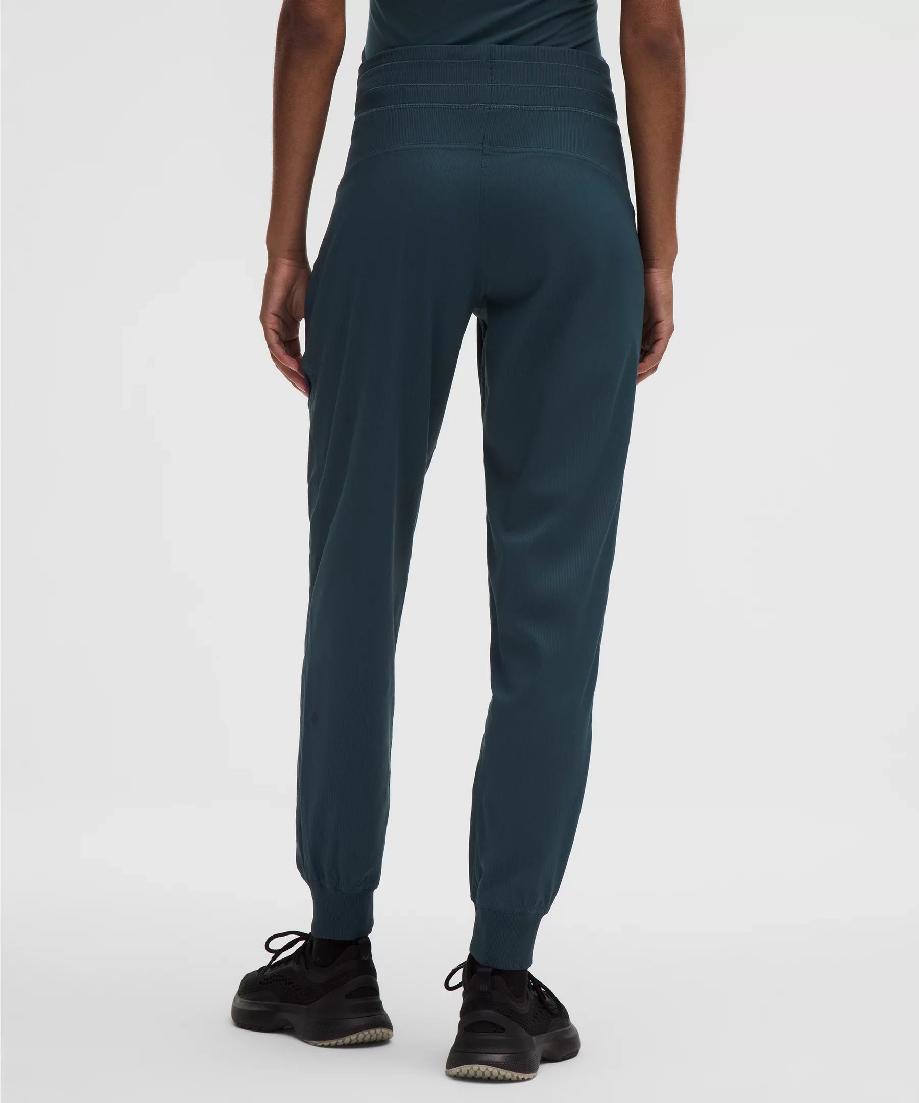 Pantalón deportivo de tiro medio