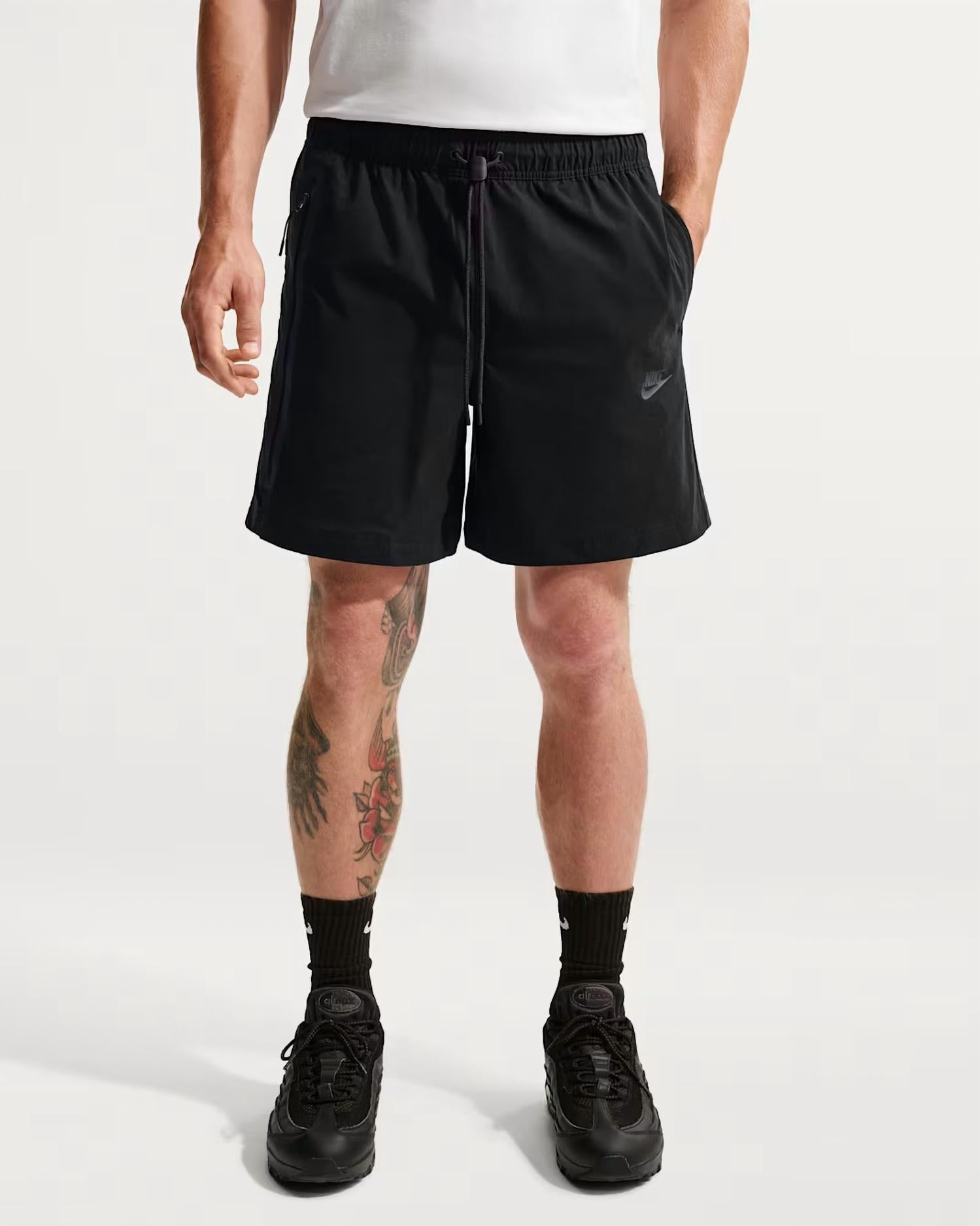 Short color negro