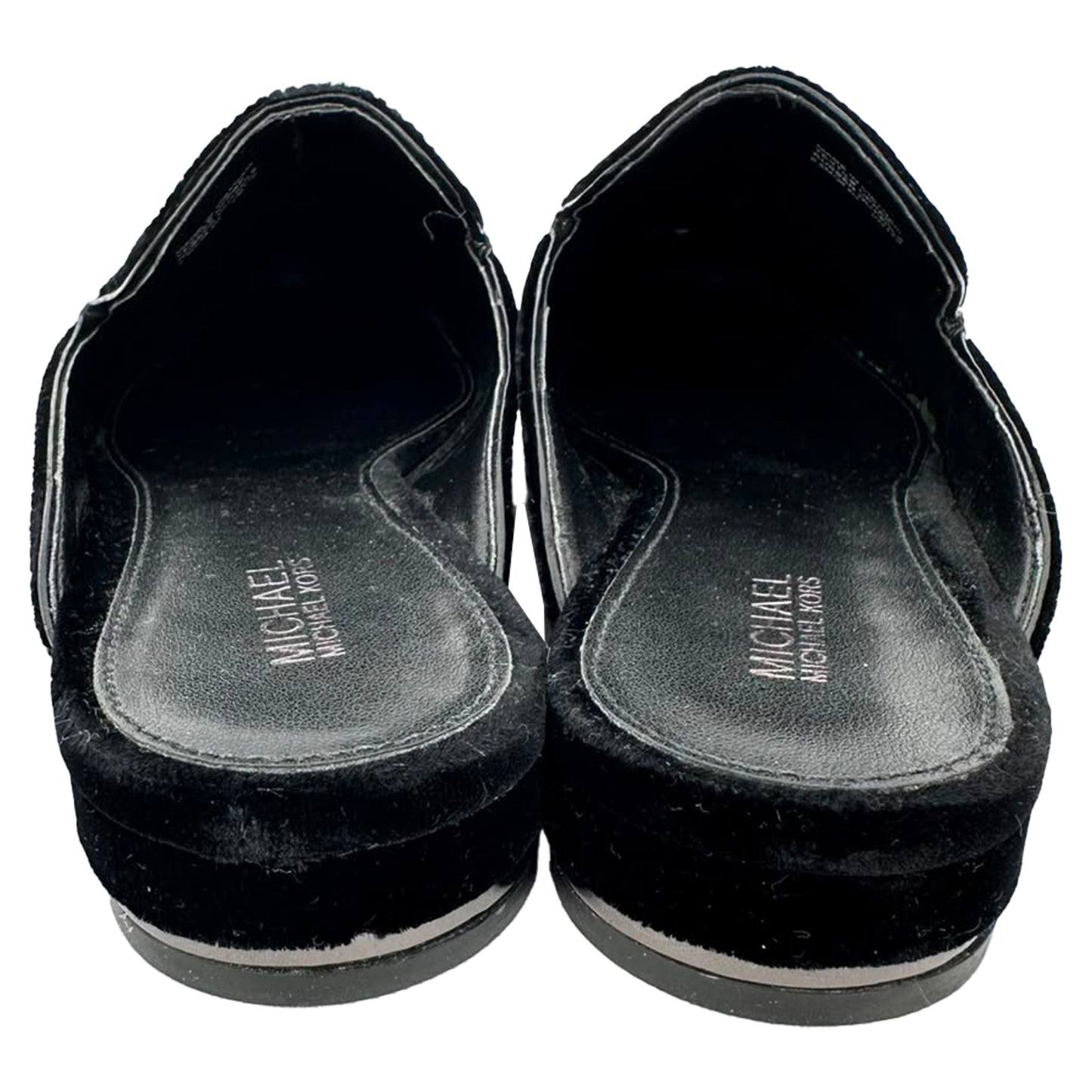 Zapatos destalonados de terciopelo color negro