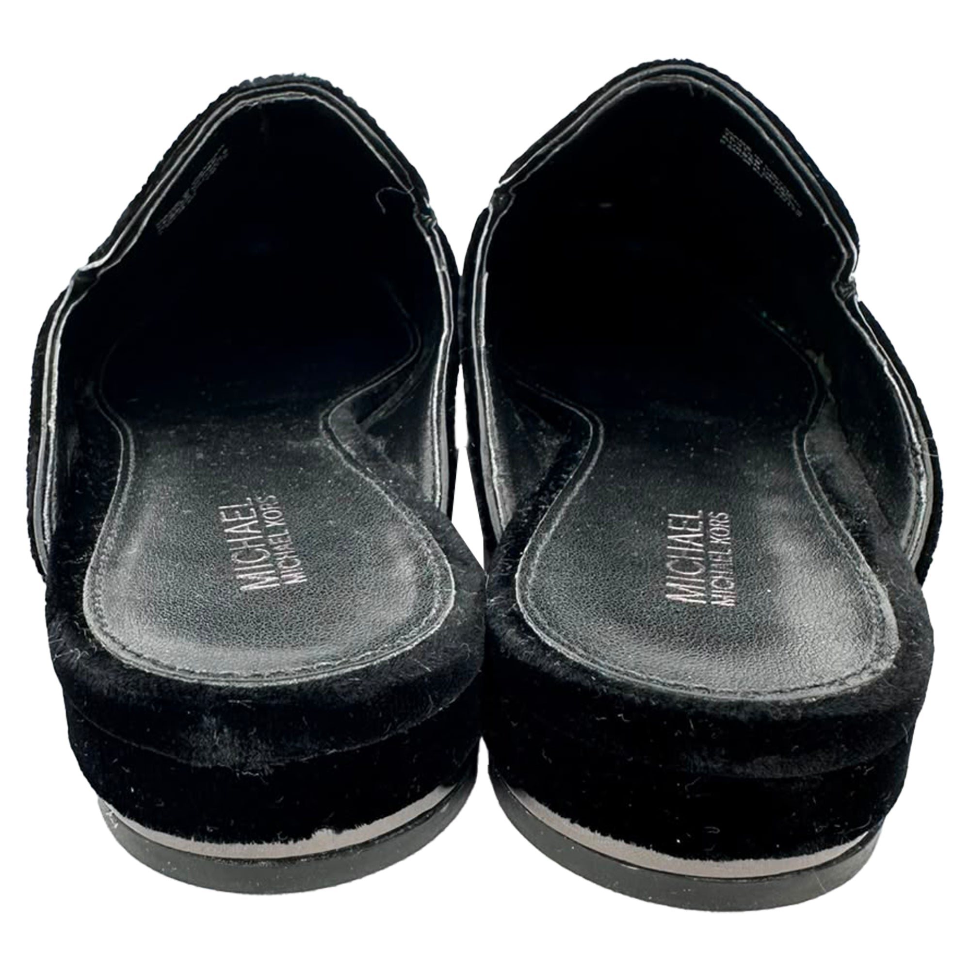 Zapatos destalonados de terciopelo color negro