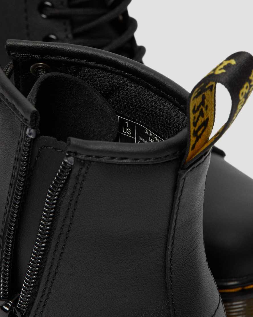 Botas de cuero con cordones