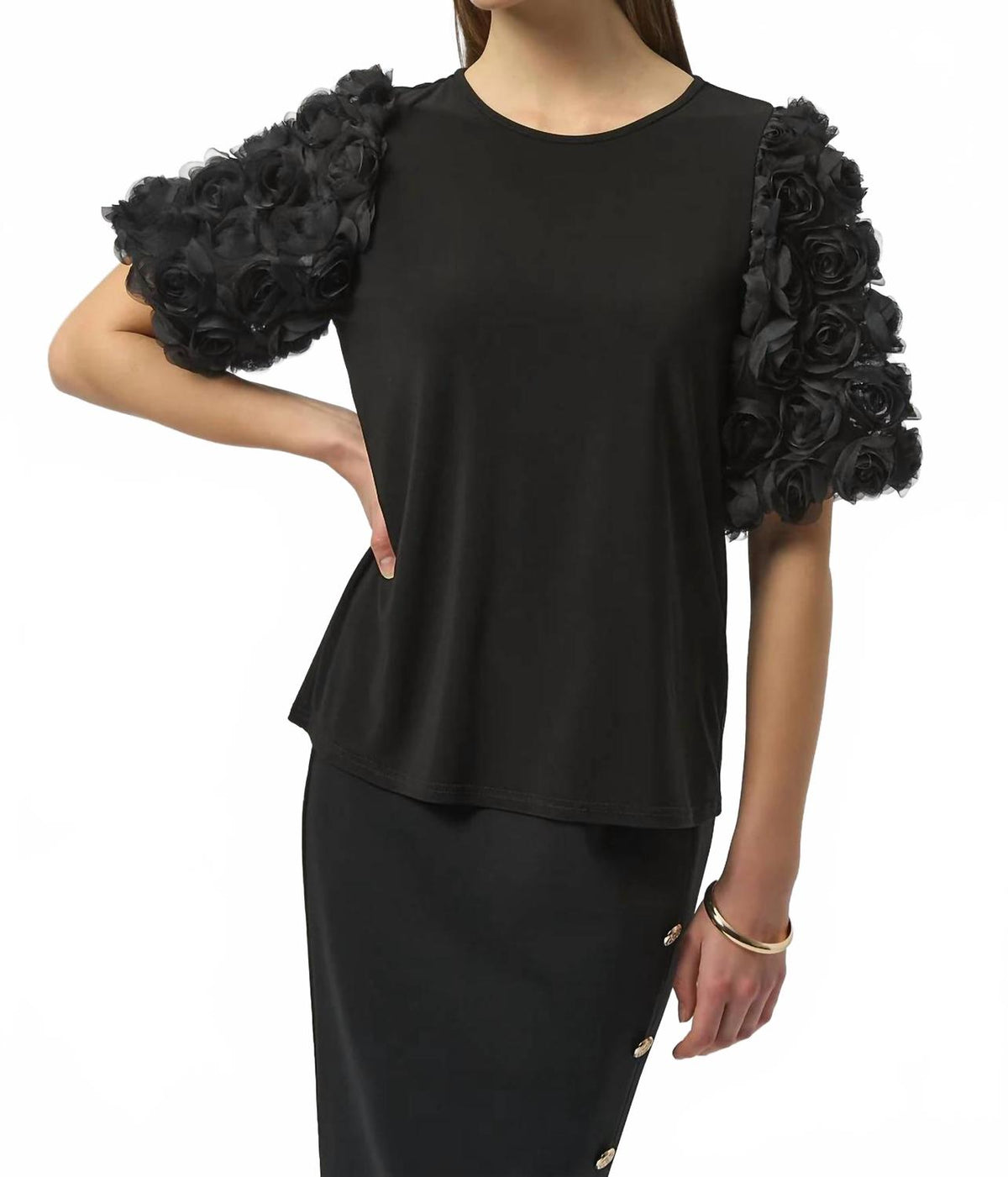 Top con bordado color negro