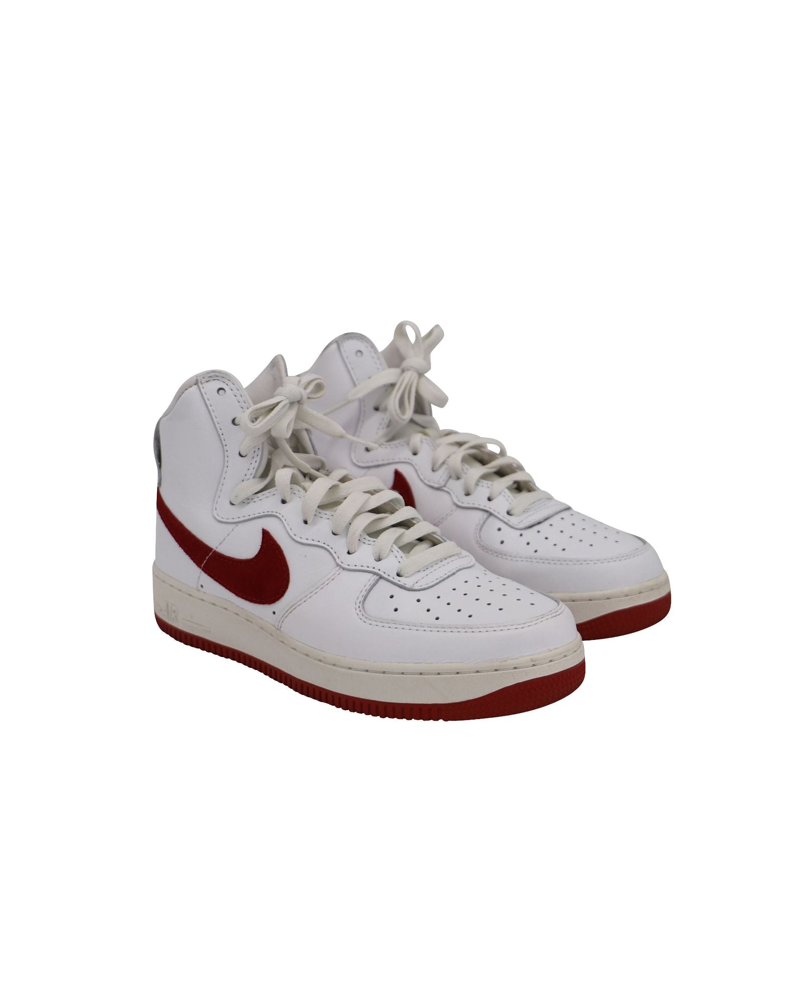 Tenis de cuero color blanco y rojo