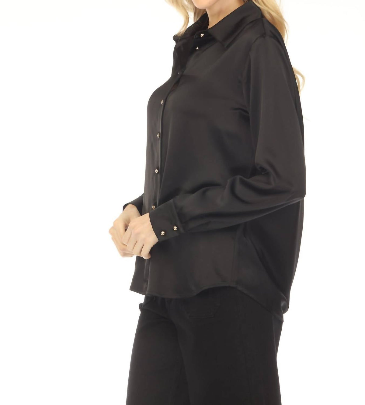 Blusa de satén color negro