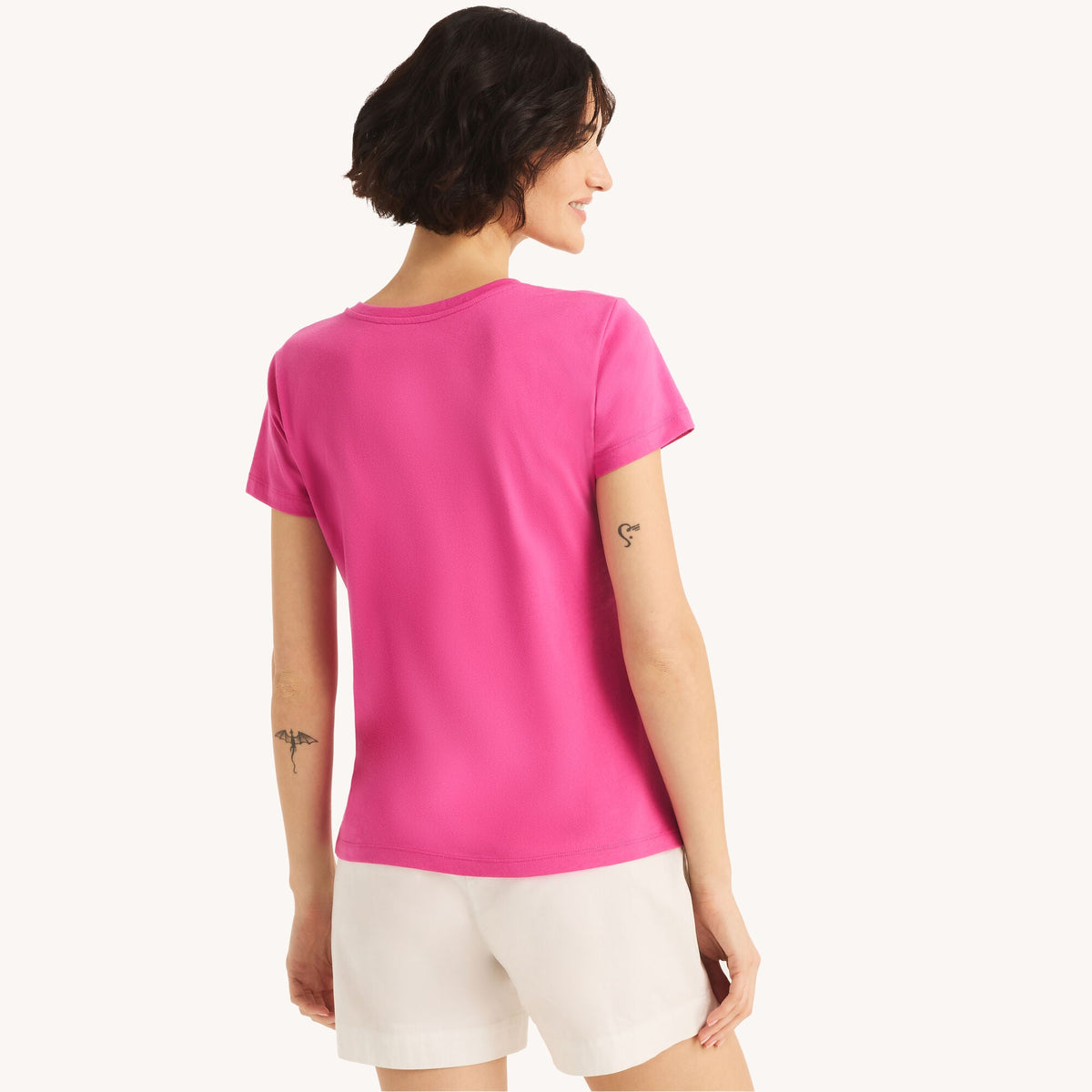 Camiseta con cuello en V