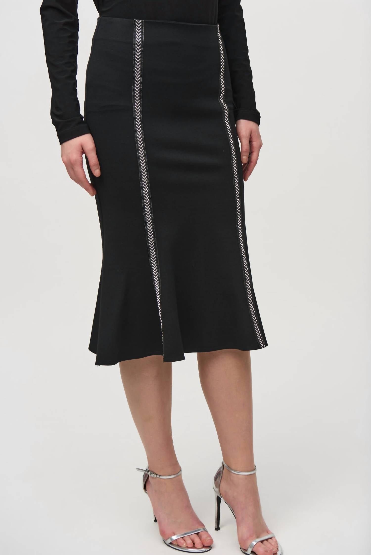 Falda color negro