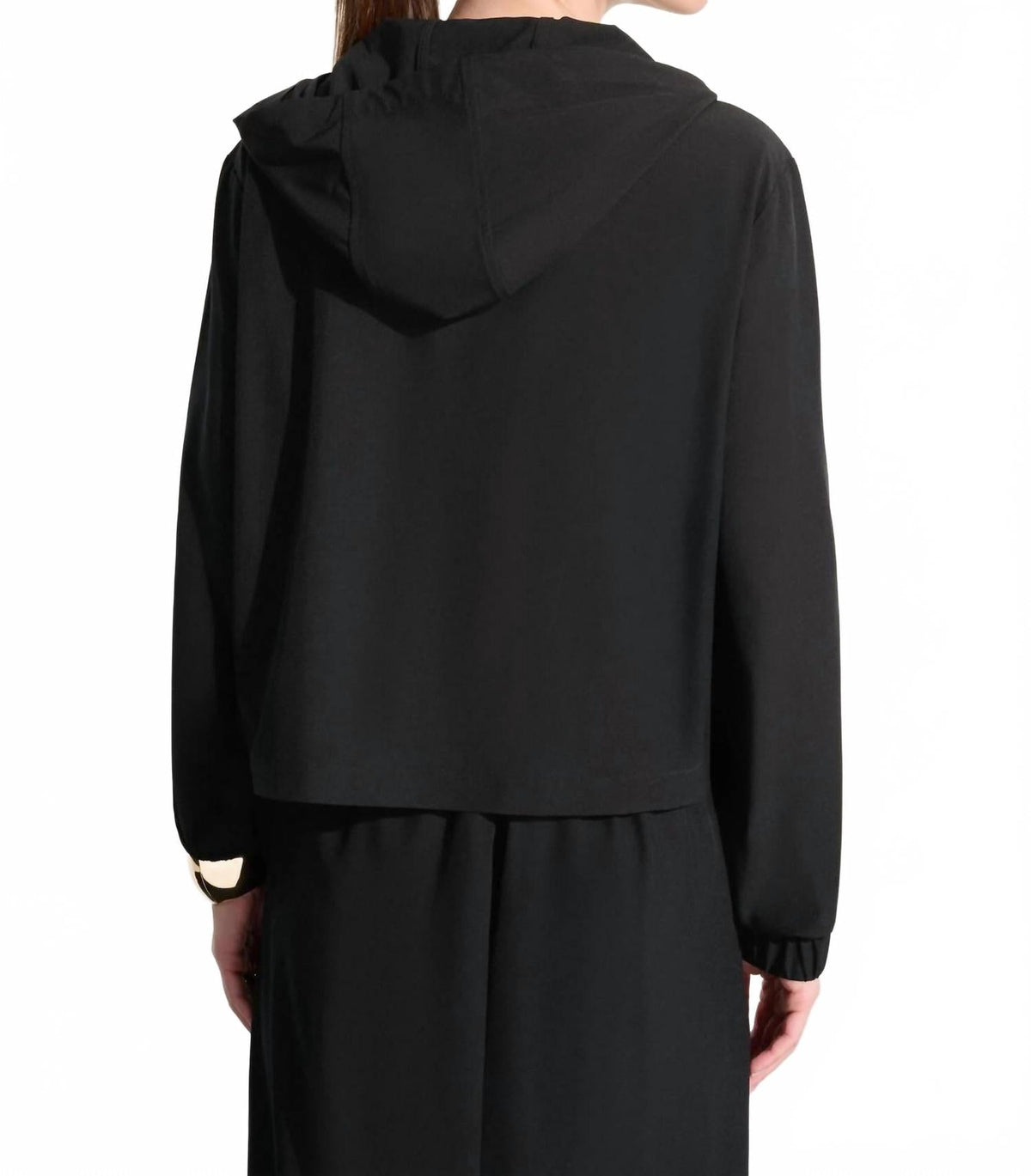 Chaqueta color negro