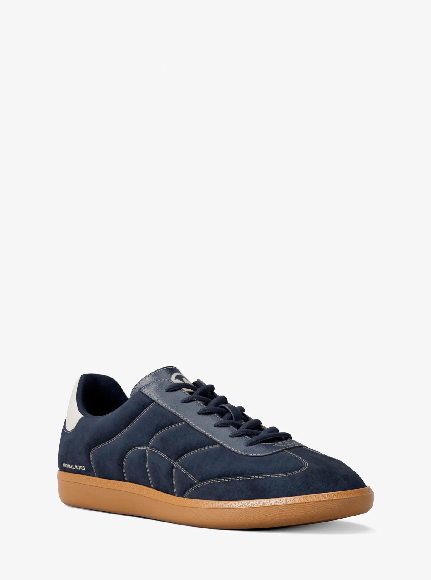 Tenis de gamuza