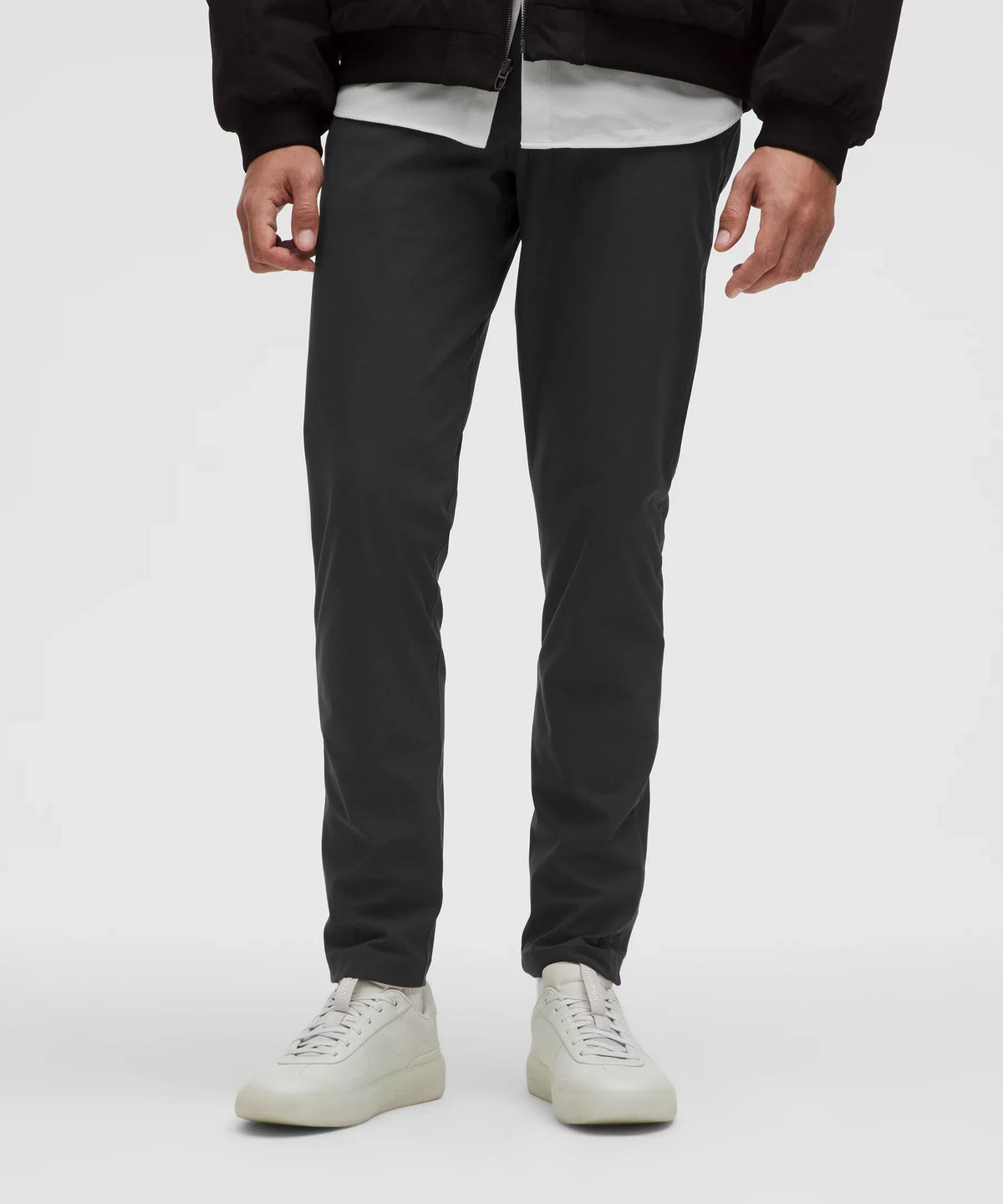 Pantalón de corte ajustado