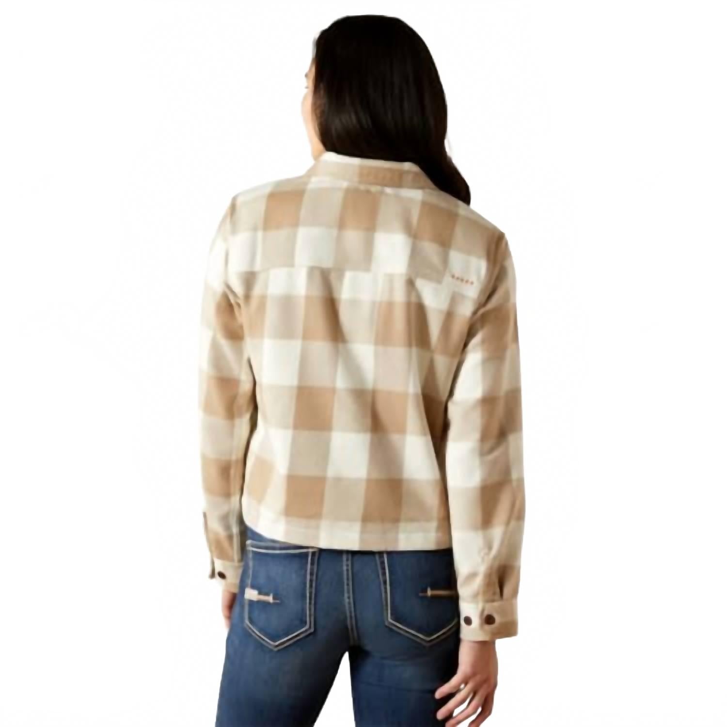 Camisa de mujer color plateado