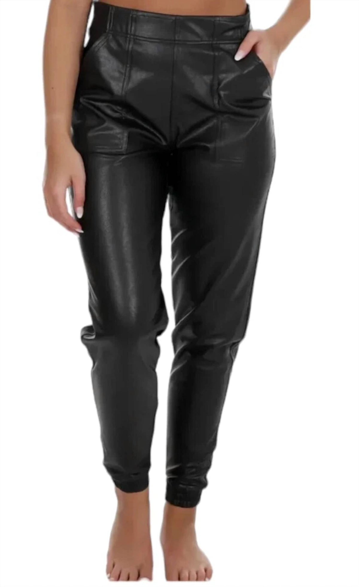 Pantalón deportivo de efecto cuero color negro