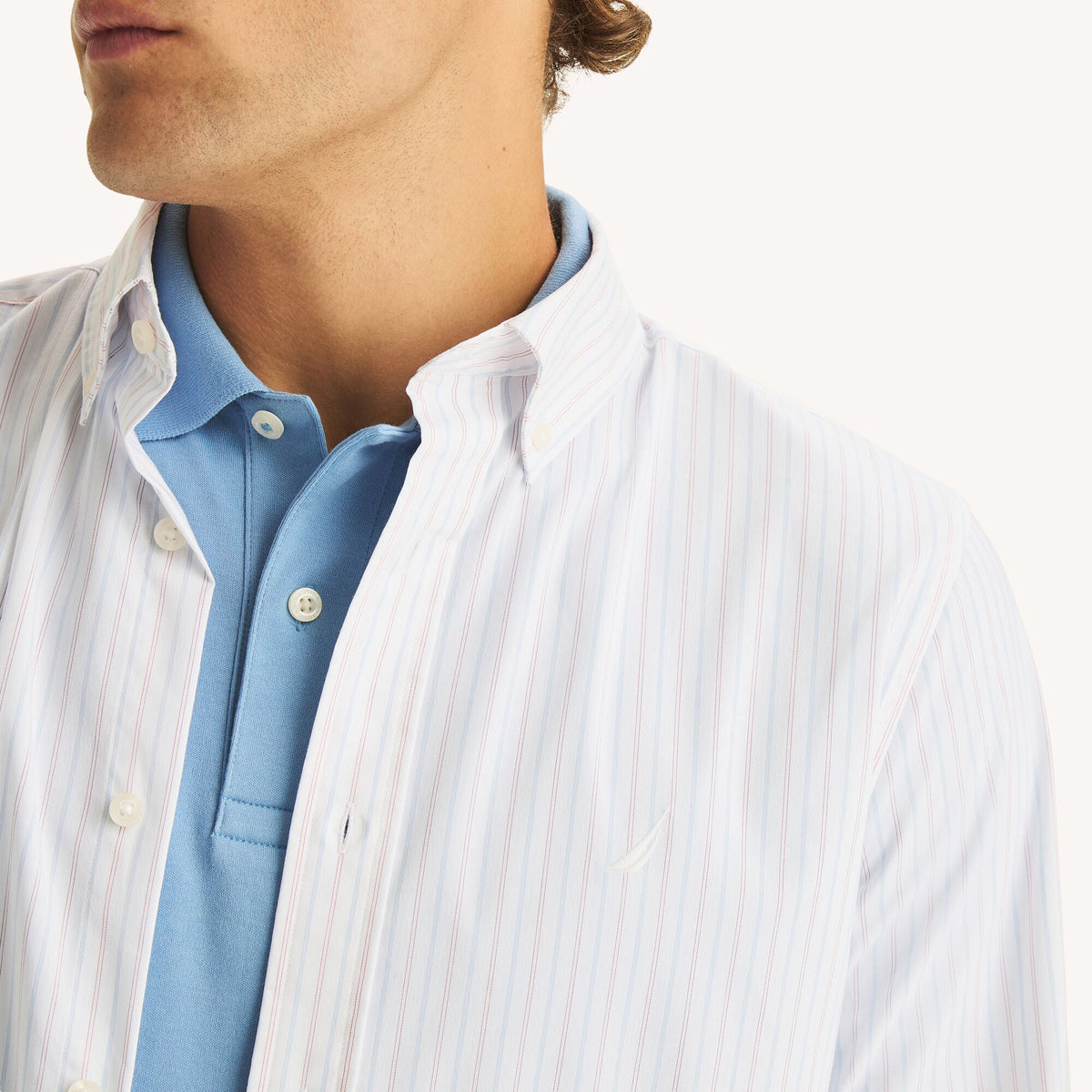 Camisa de hombre de corte ajustado a rayas