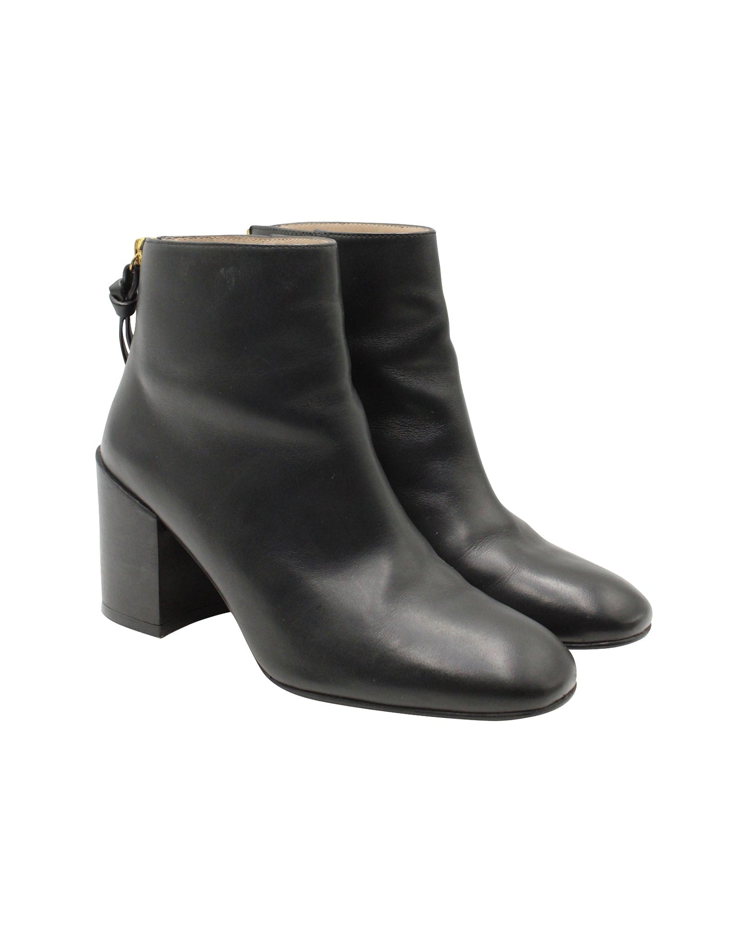 Botines de cuero color negro