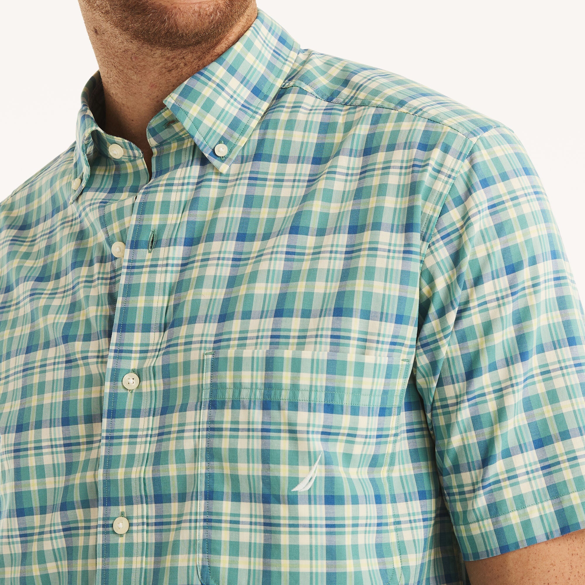 Camisa de hombre de manga corta a cuadros
