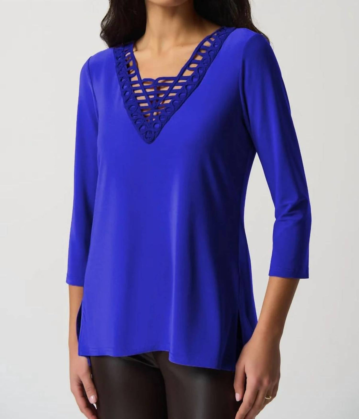 Blusón con cuello en V color violeta