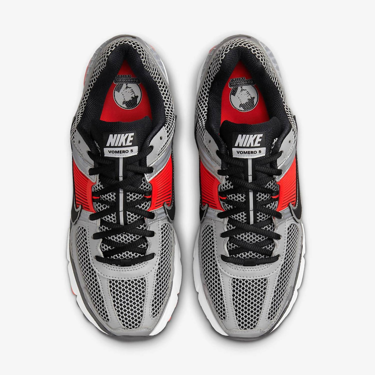 Tenis de hombre color negro y plateado