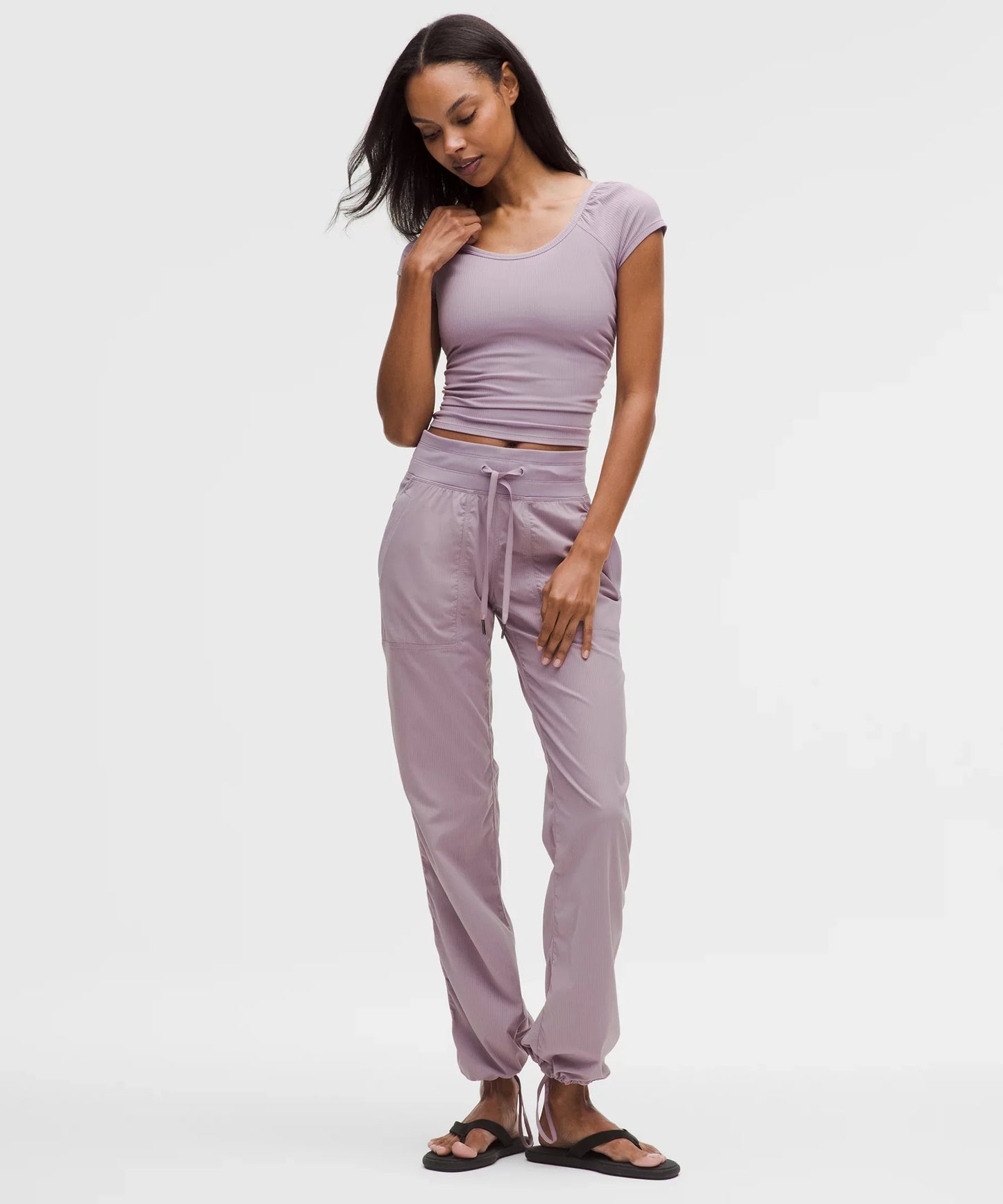 Pantalón de tiro medio