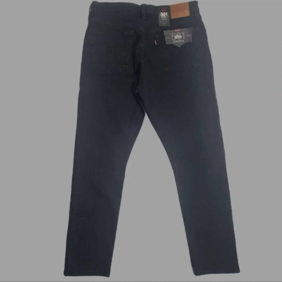 Jean de mujer de corte ajustado color negro y gris