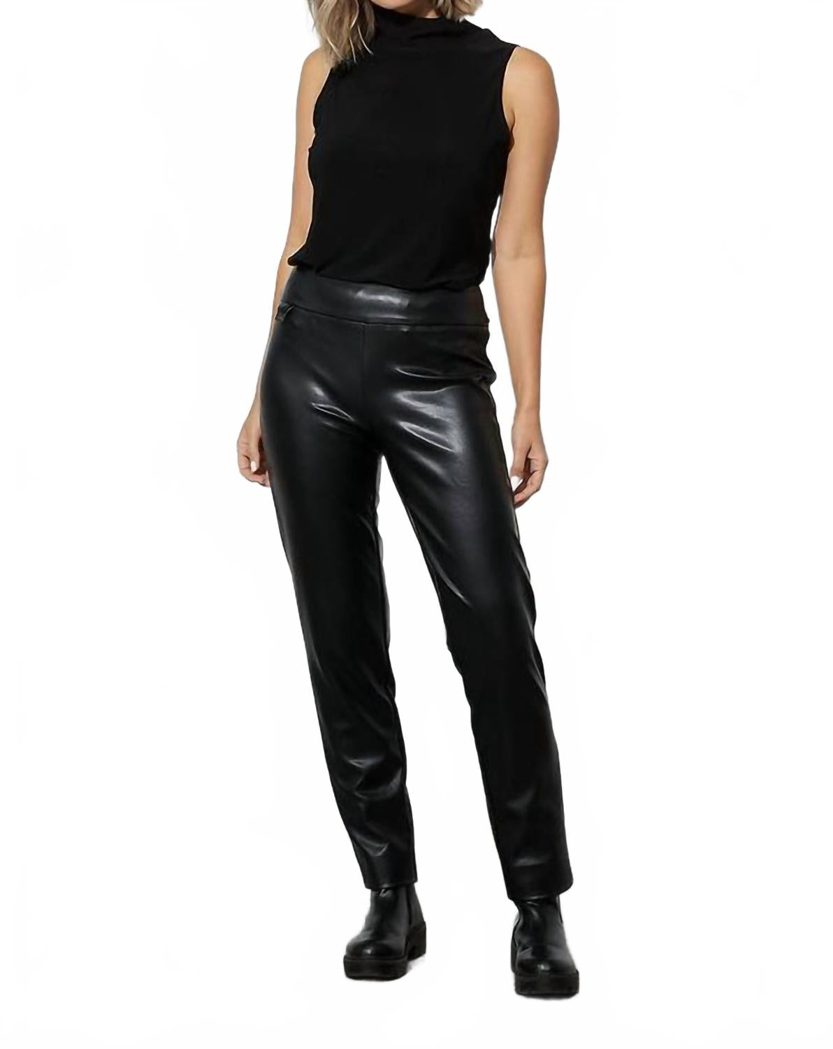 Pantalón de efecto cuero color negro