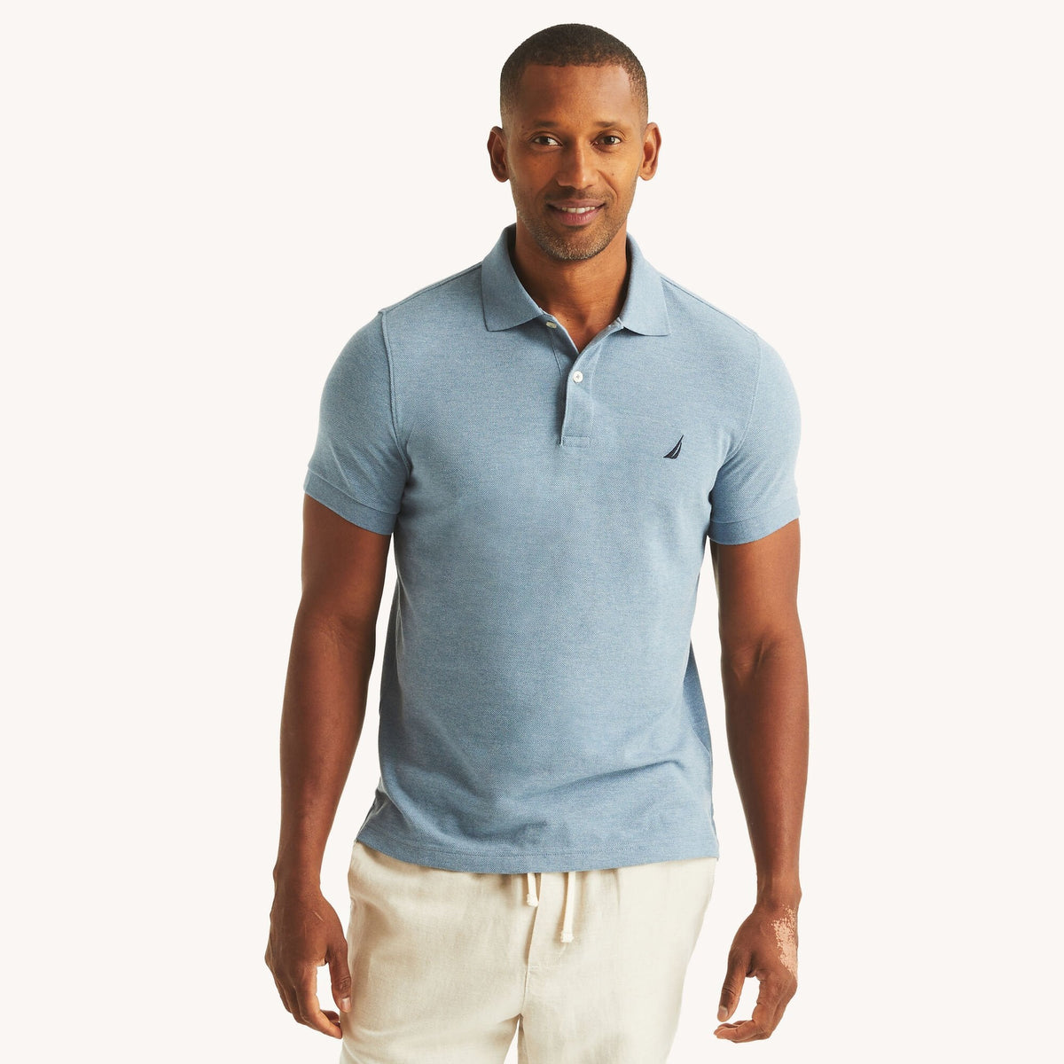 Polo de hombre de corte ajustado