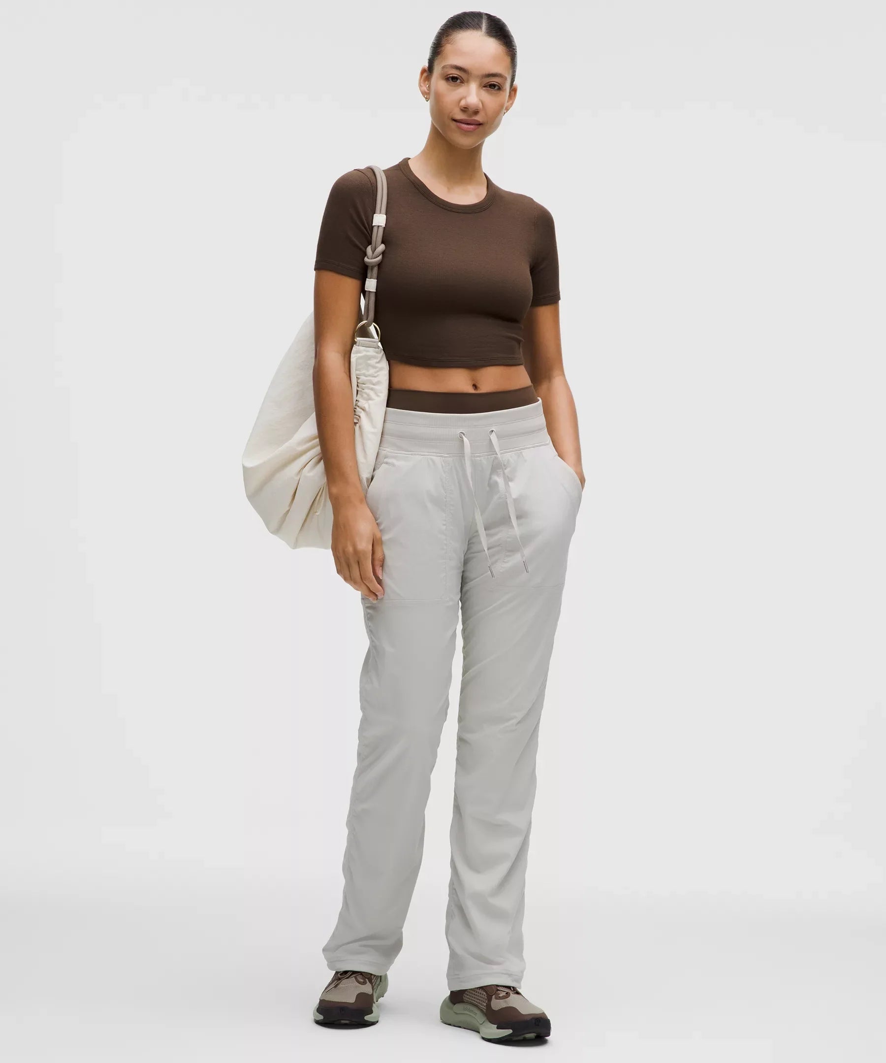 Pantalón de tiro medio