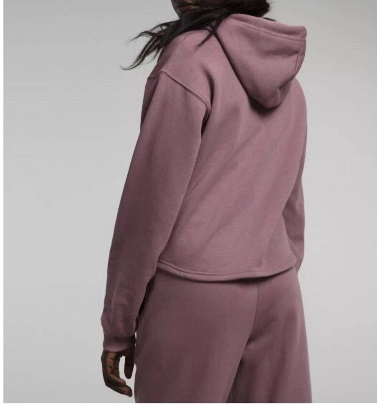 Buzo con capucha color gris