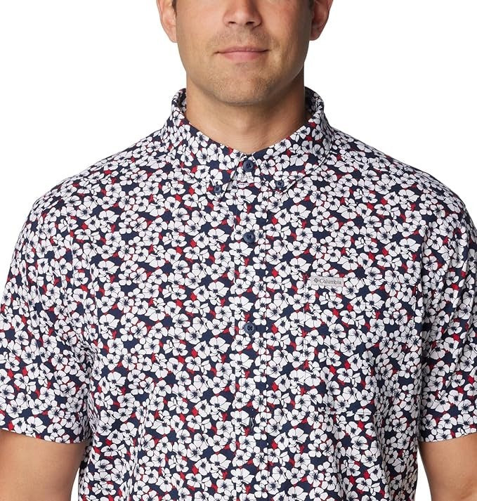 Camisa de hombre de manga corta con estampado floral color azul marino