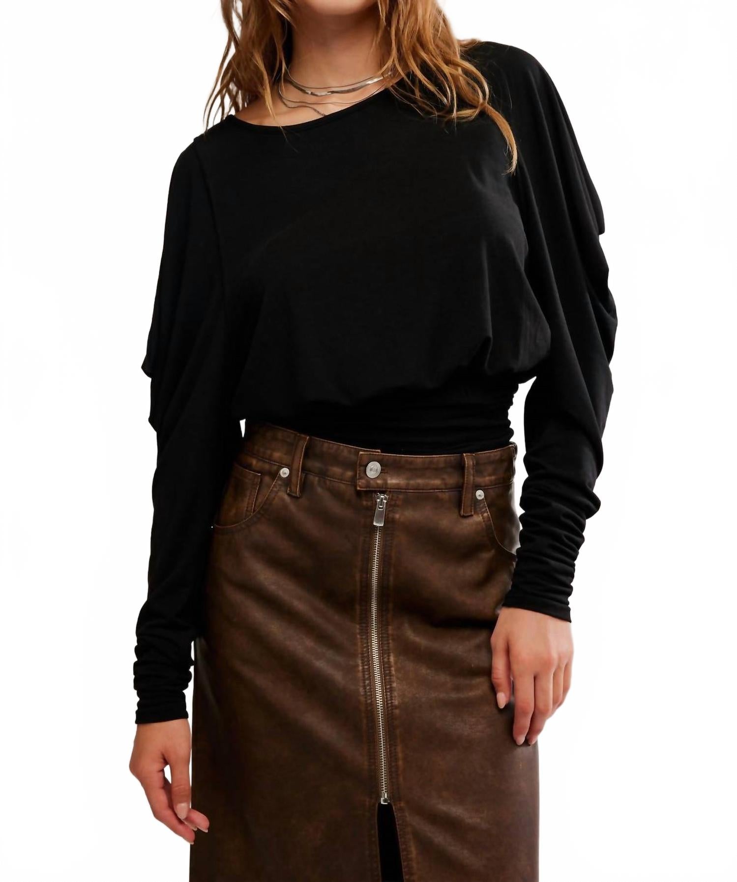 Top de manga larga color negro