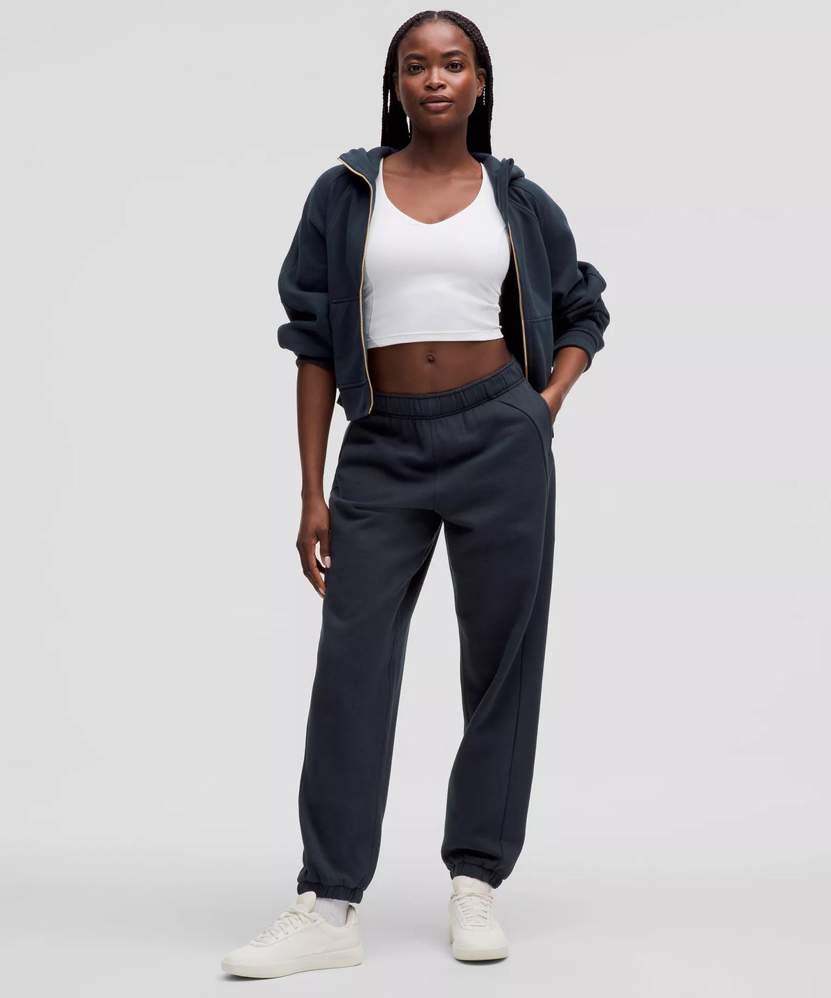 Pantalón deportivo de corte amplio de tiro medio
