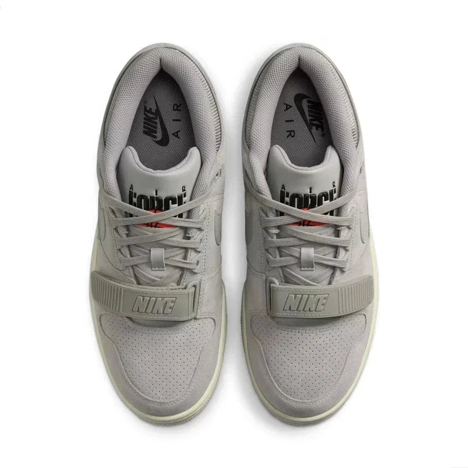Tenis de hombre color gris