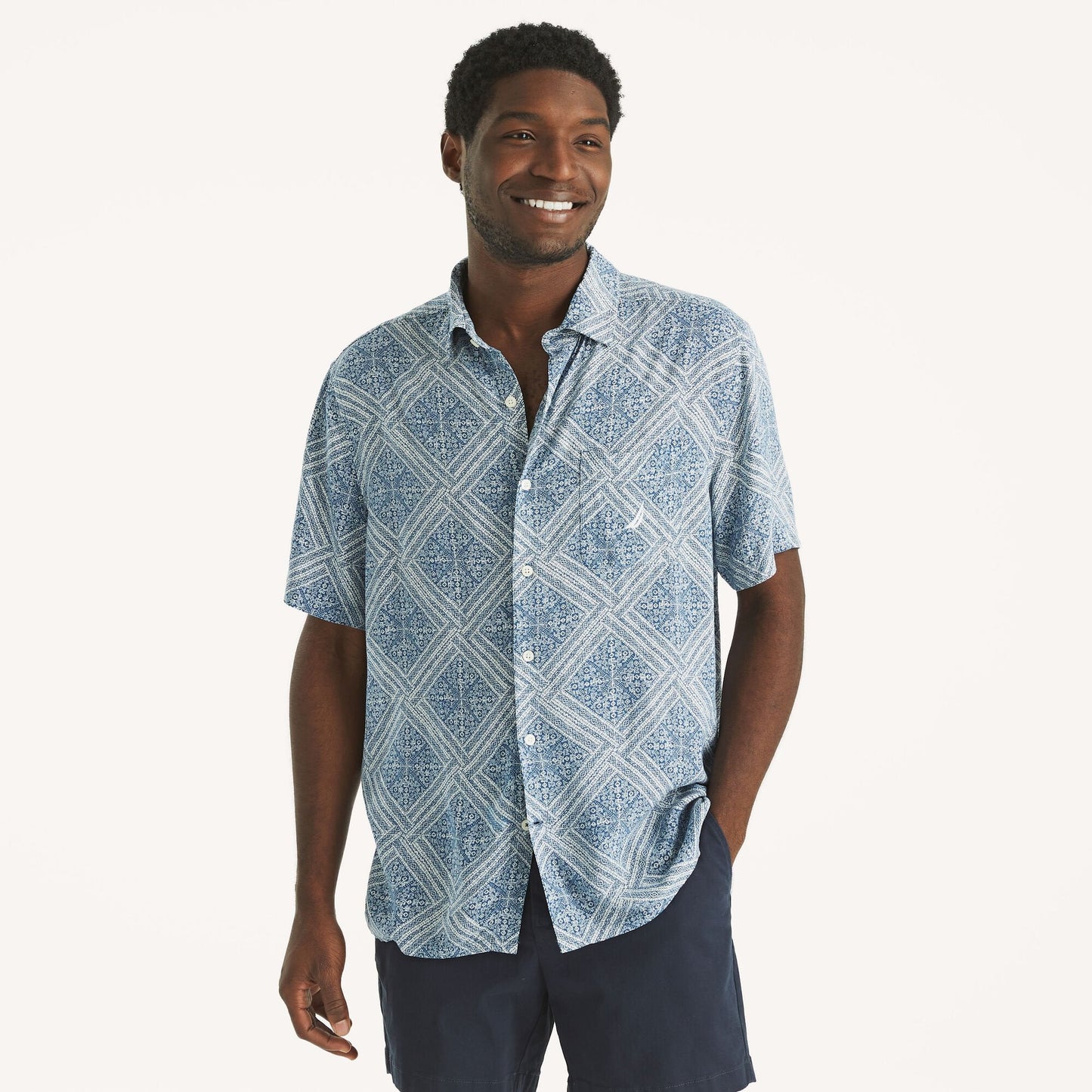 Camisa de hombre de lino de manga corta con estampado