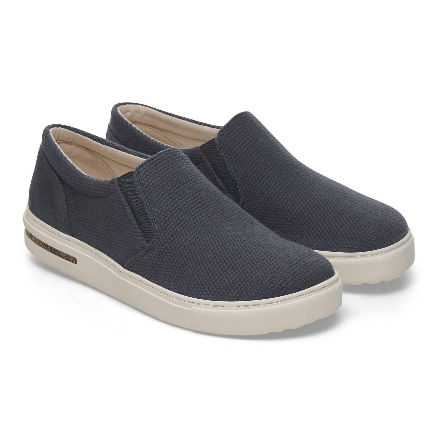 Tenis de hombre de gamuza