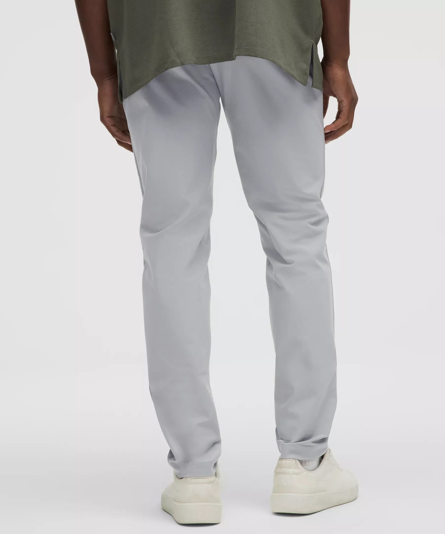 Pantalón de corte ajustado