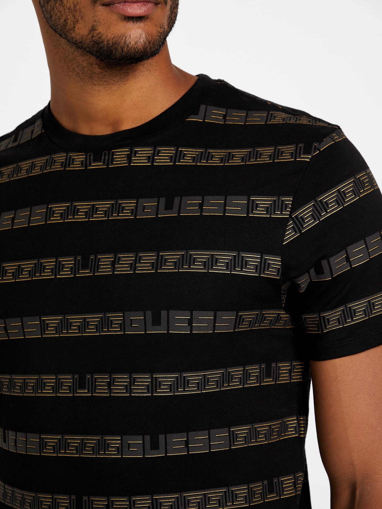Camiseta con cuello redondo