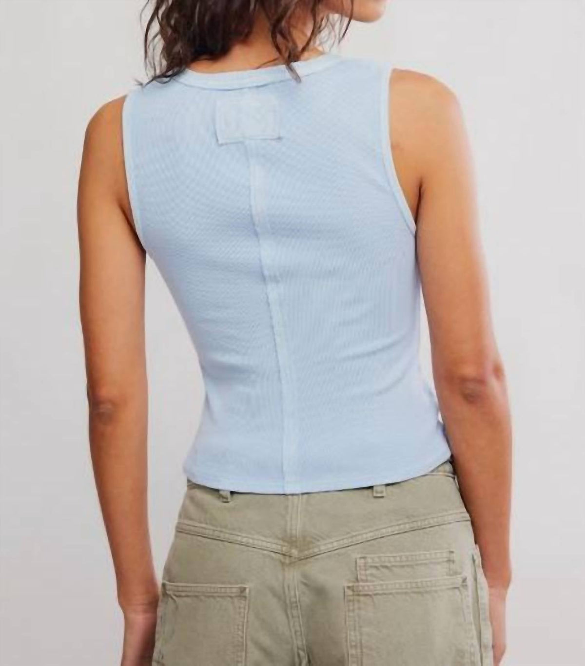 Camiseta sin mangas color azul claro