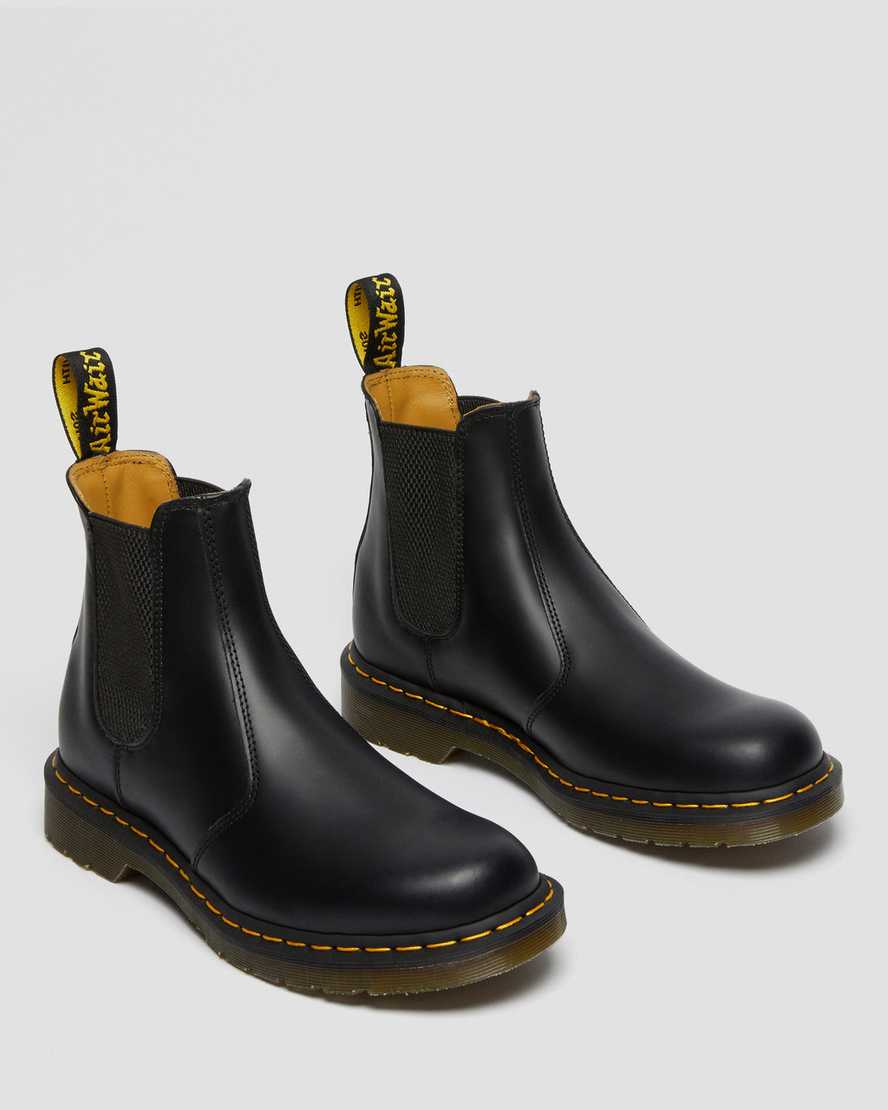 Botas de cuero color amarillo