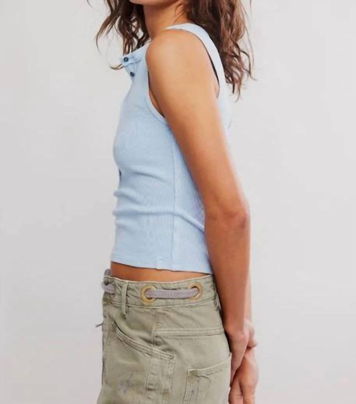 Camiseta sin mangas color azul claro